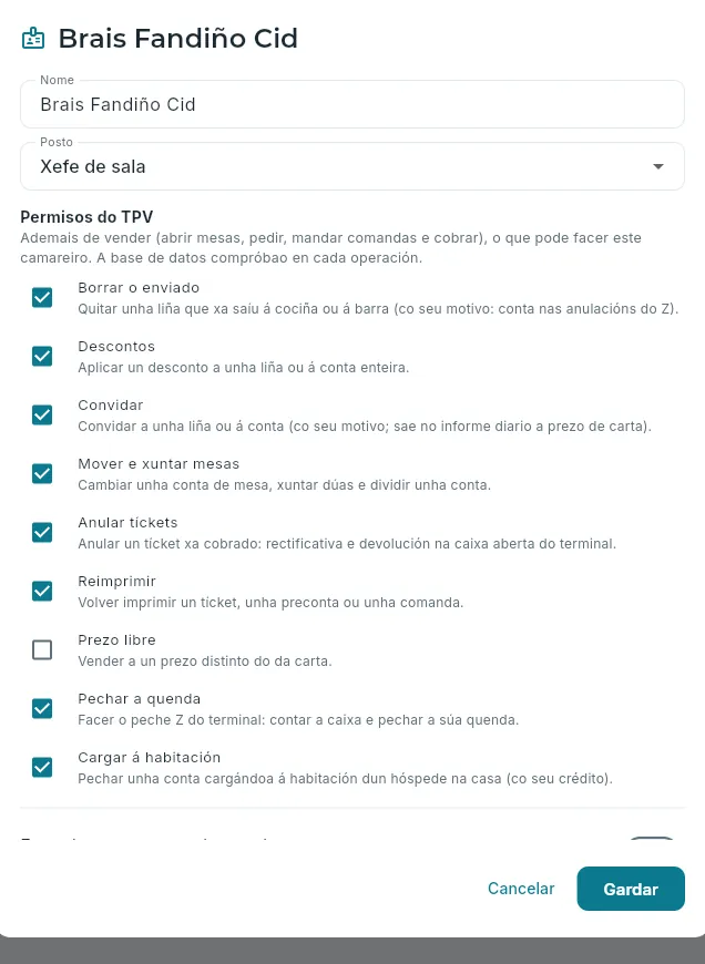 Un camareiro: o seu posto e os seus permisos do TPV.