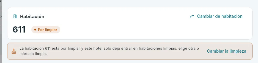 El check-in de una llegada cuya habitación aún no está limpia.