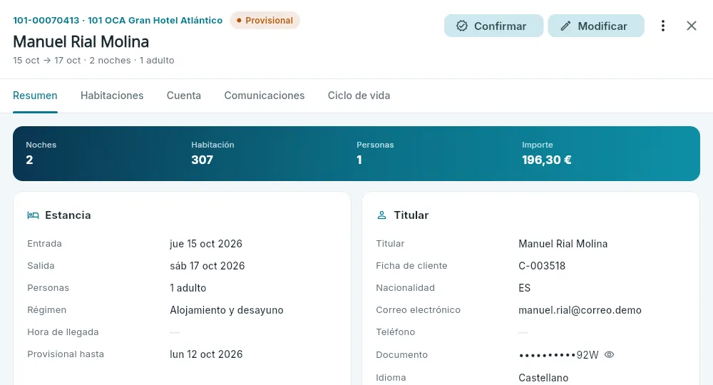 Una reserva provisional: «Confirmar» en la cabecera y la fecha hasta la que se guarda.