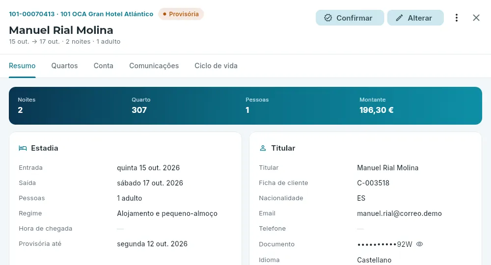 Uma reserva provisória: «Confirmar» no cabeçalho e a data até à qual fica guardada.